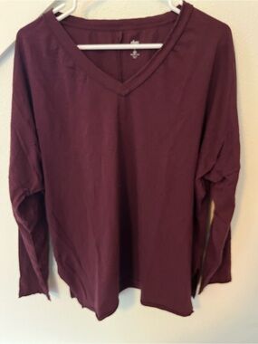 dip V-Neck Long Sleeve Top - Burgundy